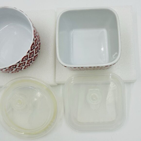 Set Of 2 Dash of That Lidded Stoneware Bowls Square Round Storage - Picture 7 of 12
